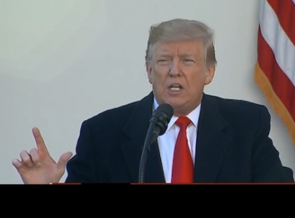 Trump rechaza firmar acuerdo comercial con China hasta reunión con Xi Jinping