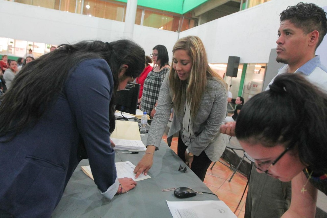 Continúa SEV con asignación de plazas a docentes