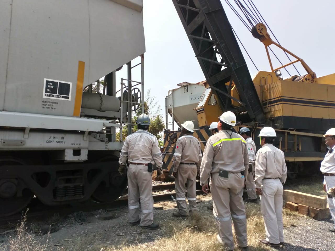 Se descarrilan vagones de tren en Coatzacoalcos
