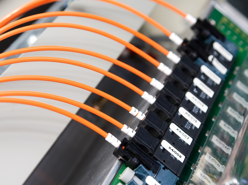 Gobierno federal publica bases para licitar obras de fibra óptica