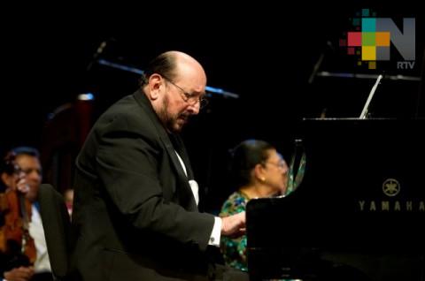 Velada de danzones con Orquesta Popular y pianista Gonzalo Romeu