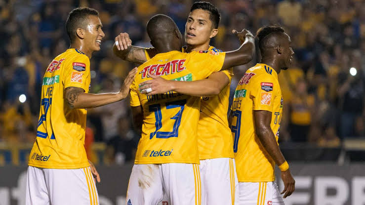 Tigres luce superior y golea 3-0 a los Tuzos del Pachuca