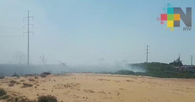 Sigue sofocándose incendio en antiguo basurero de Coatzacoalcos
