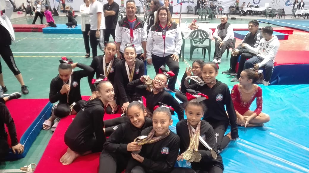 Brillan gimnastas de artística en Olimpiada Estatal 2019