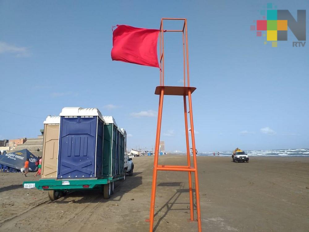 Cierran playa de Coatzacoalcos a bañistas y navegación; vientos superan los 50 km/h