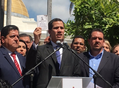 UE condena levantamiento de la inmunidad parlamentaria de Guaidó
