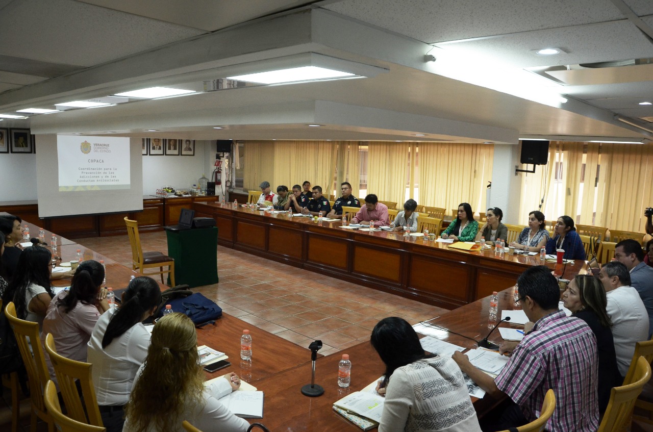 Refuerza SEV programas de prevención de violencia y adicciones