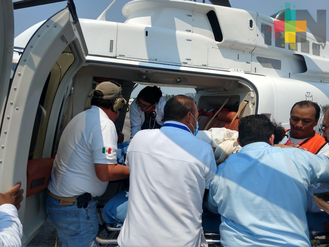 Realiza Secretaría de Salud traslado aéreo de joven embarazada