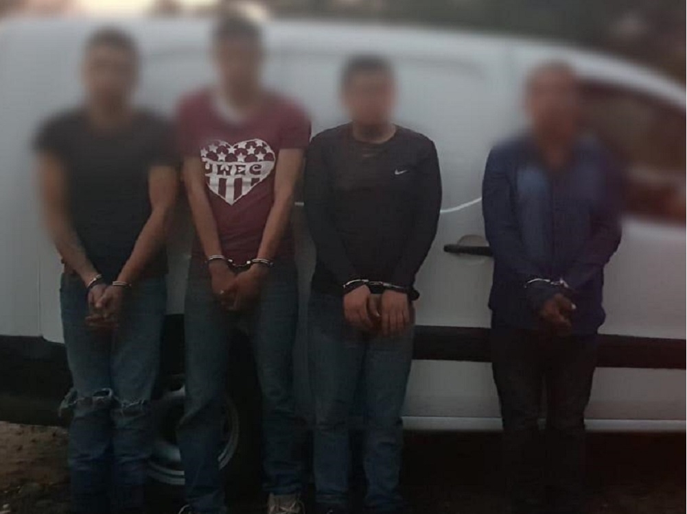 Detienen a cuatro personas por portación ilegal de armas, en Actopan
