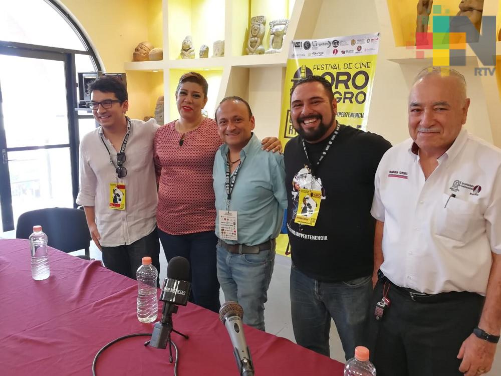 «Ni chairos ni fifis»: Eduardo España