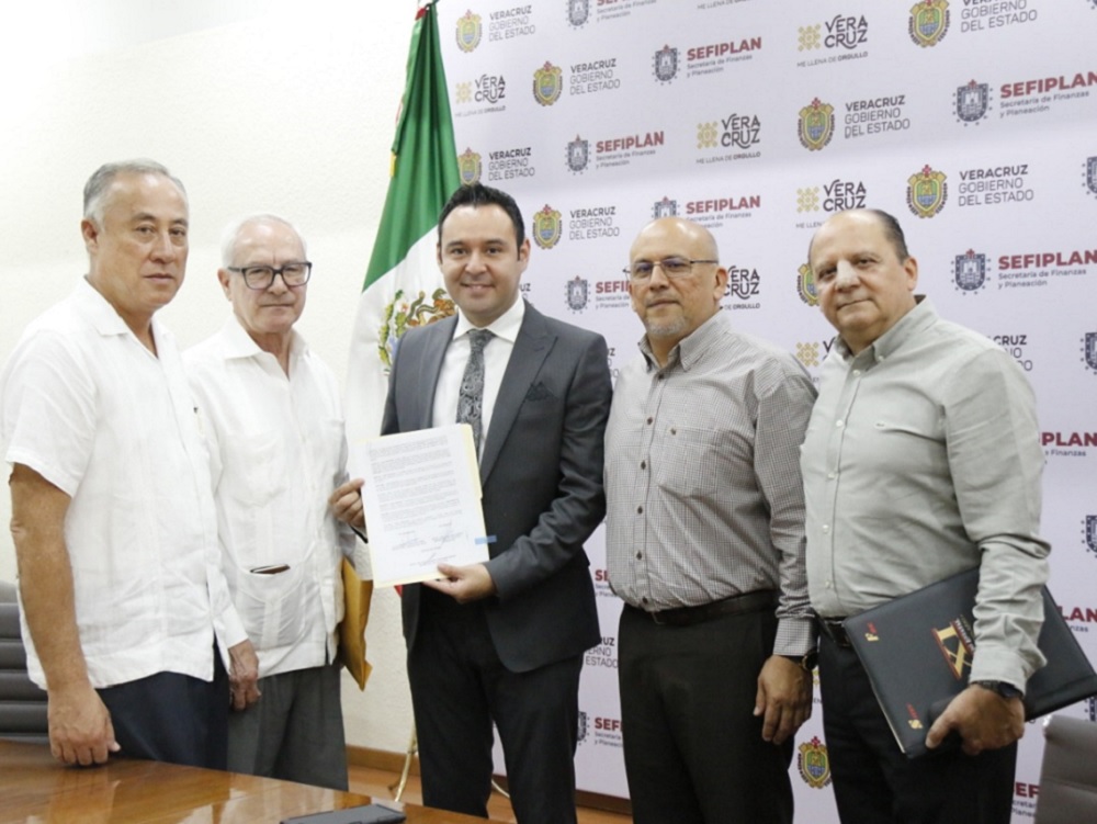 Firman Sefiplan y Sitev convenio para pago a trabajadores agremiados