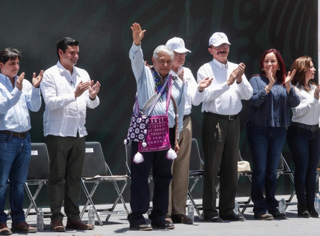 Siempre escucharé al pueblo, no me rodearé de barberos: López Obrador