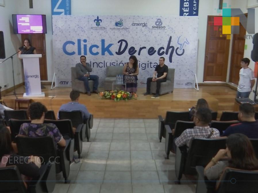 Estudiantes de la UV llevan a cabo foro sobre inclusión digital