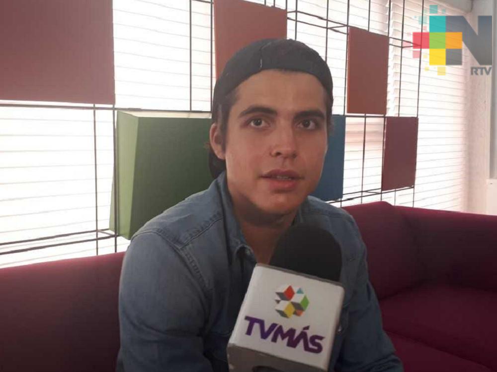 «Quédate», primer sencillo del cantante veracruzano Alexis Siles