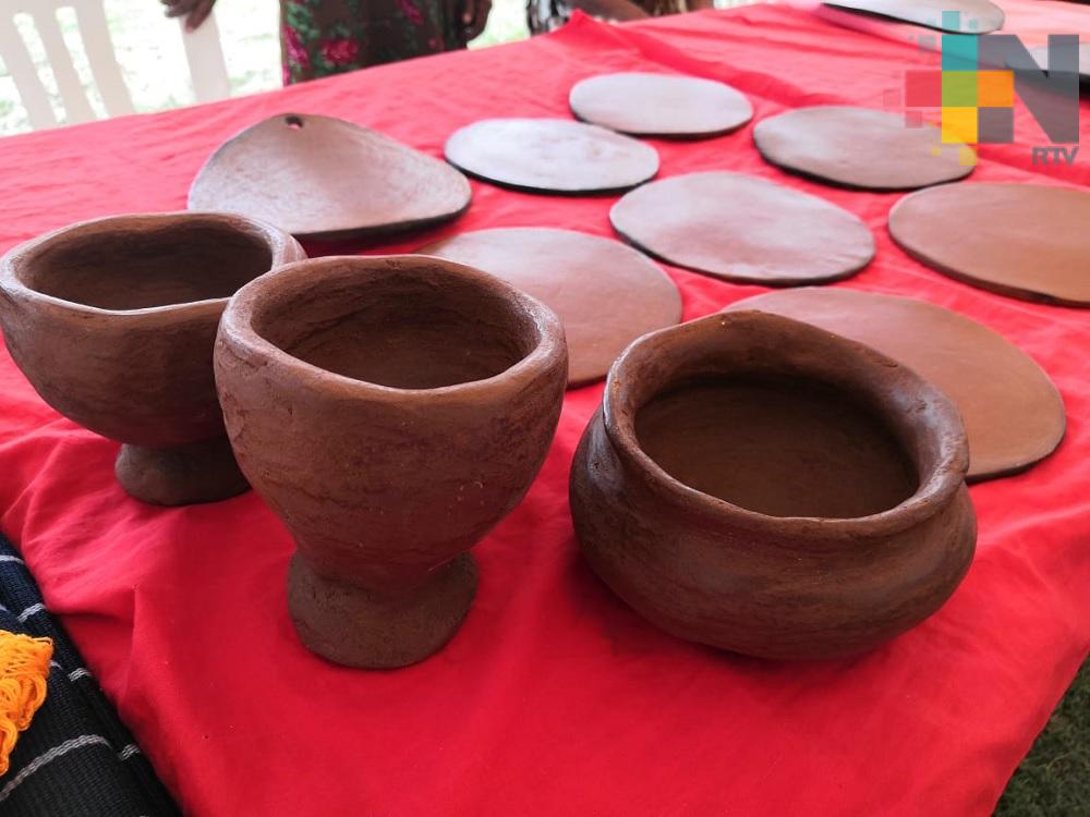 Comerciantes de artículos de barro se enfrentan al regateo