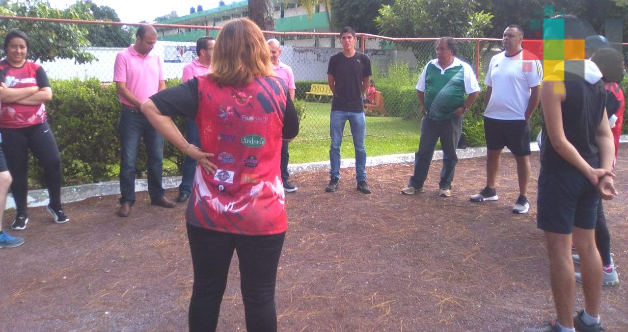 Saby Luna dio charla motivacional rumbo a Carrera Coatepec Pueblo Mágico