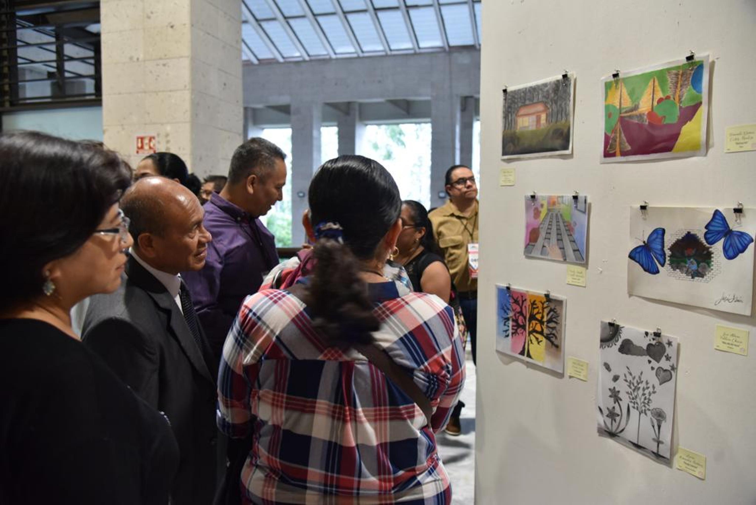 En el Congreso de Veracruz, inauguran ExpoArte Talento 105