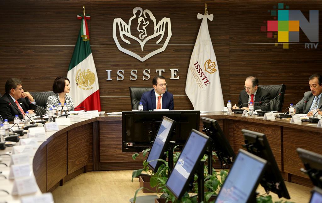 Acuerda junta directiva del ISSSTE solicitar a SHCP utilizar las reservas para mejorar la infraestructura médica