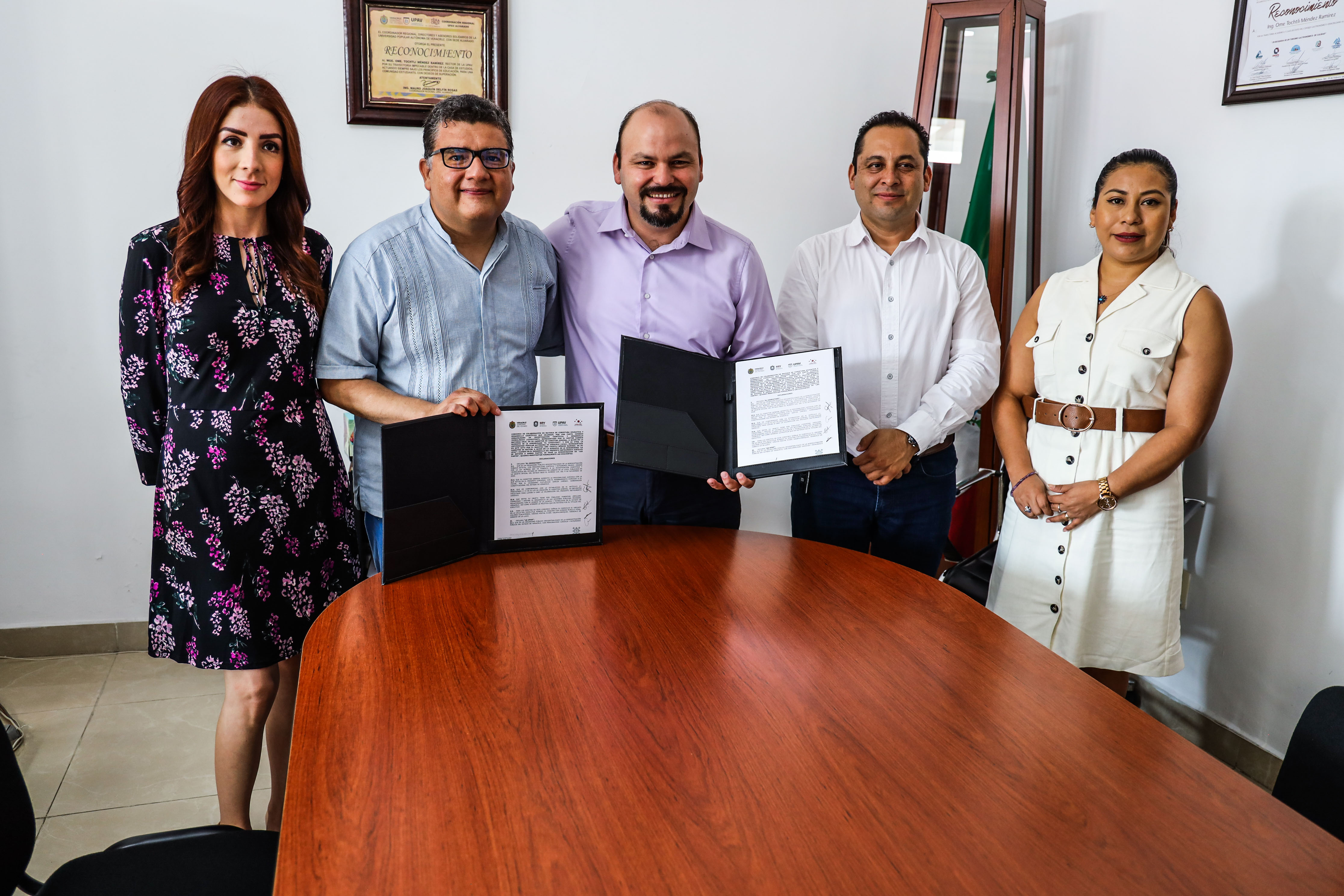 Fortalece UPAV profesionalización de sus aprendientes