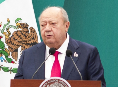 Renuncia Romero Deschamps al sindicato petrolero