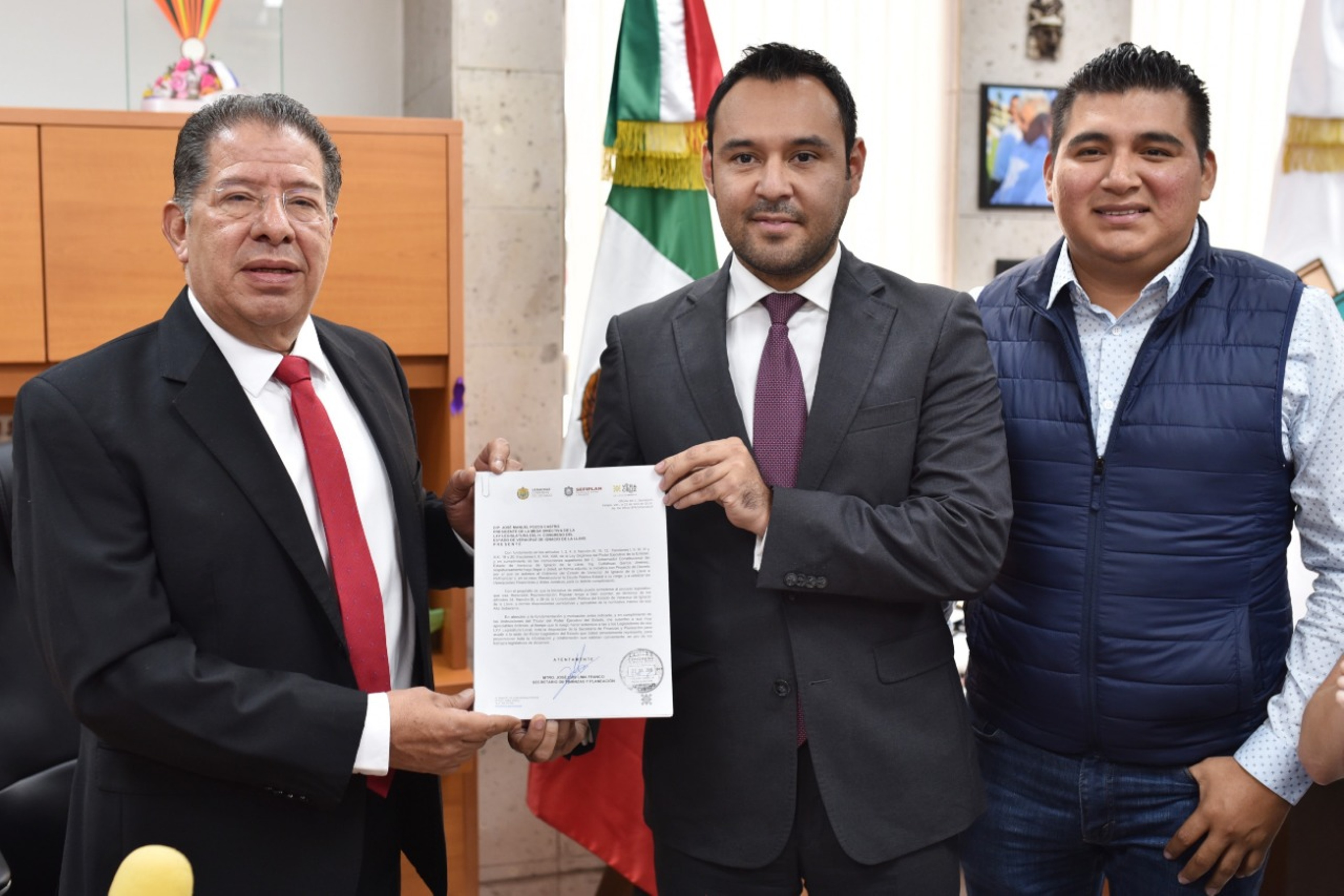 Recibe Congreso de Sefiplan el proyecto de reestructuración de la deuda pública