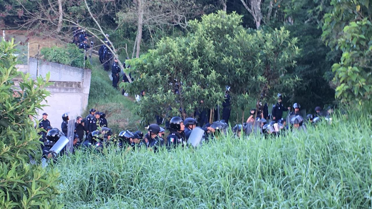 Desalojan a familias al carecer de escrituras de terrenos que ocupan