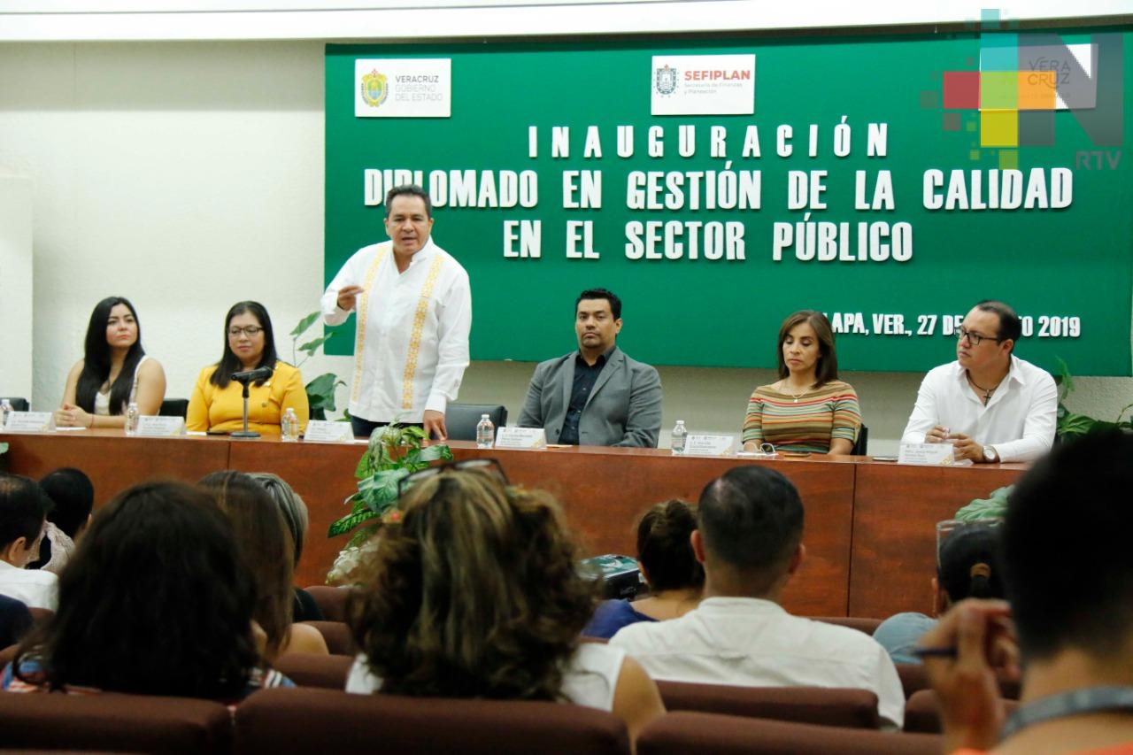 Capacita SEFIPLAN a trabajadores que brindan atención ciudadana