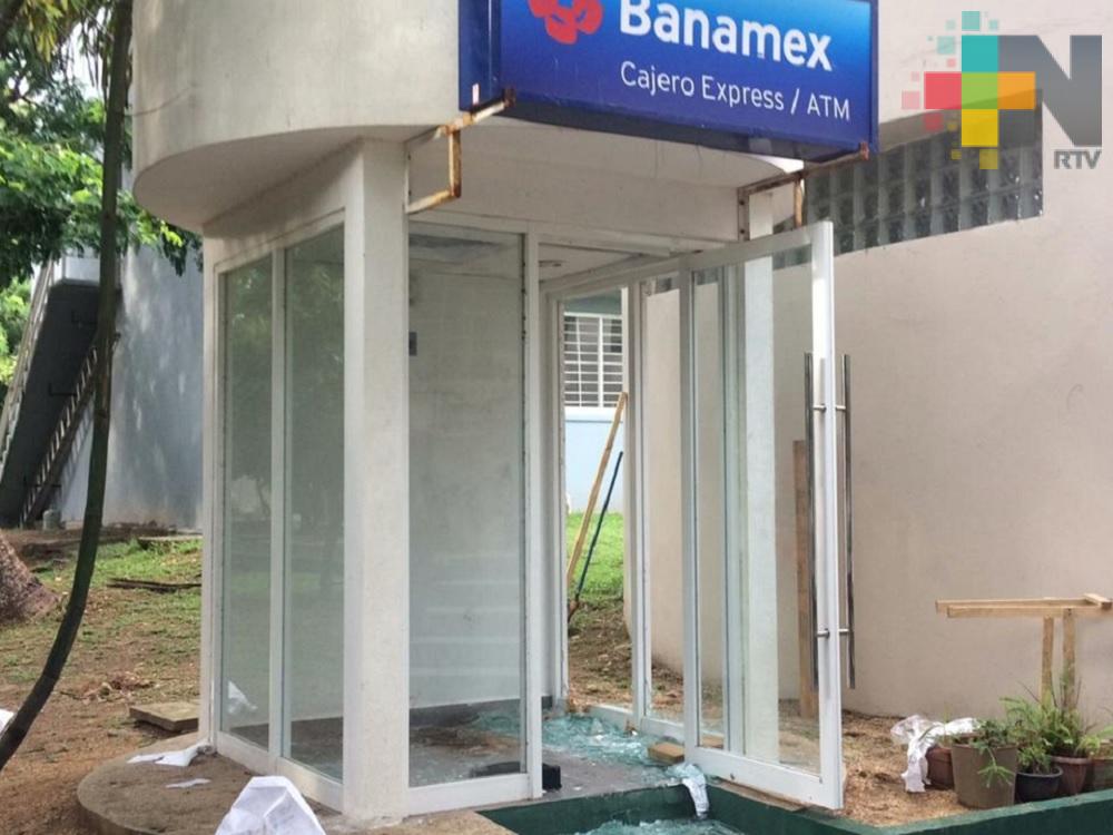 Se llevan dinero con todo y cajero en Coatzacoalcos