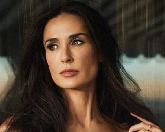 Demi Moore revela que fue violada con consentimiento de su madre