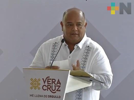 Editora de Gobierno podrá participar en edición de libros de texto gratuitos: Eric Cisneros