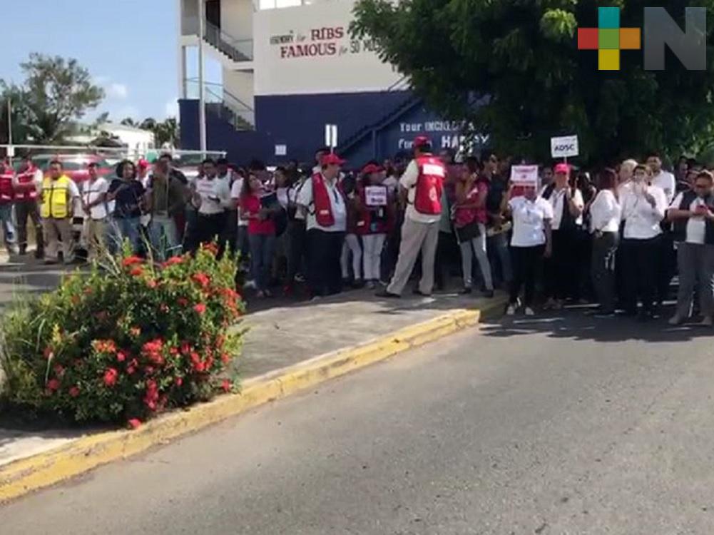 Personal de SAT de Boca del Río realiza simulacro de sismo