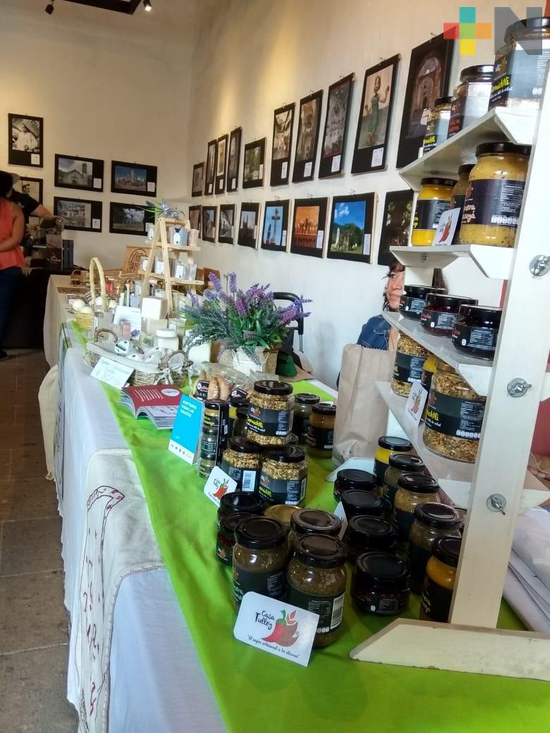Promueven trabajo de artesanos y productores veracruzanos en Artemercado