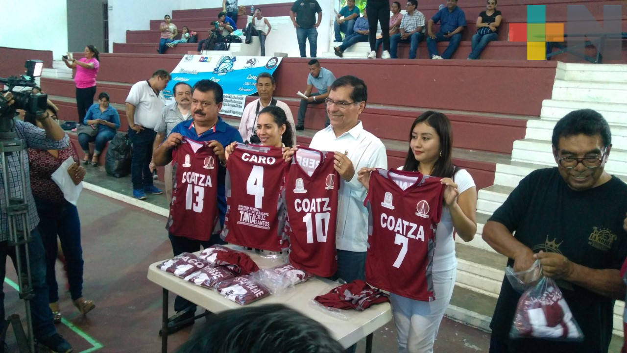 Reciben uniformes rumbo a la Copa Telmex de Baloncesto