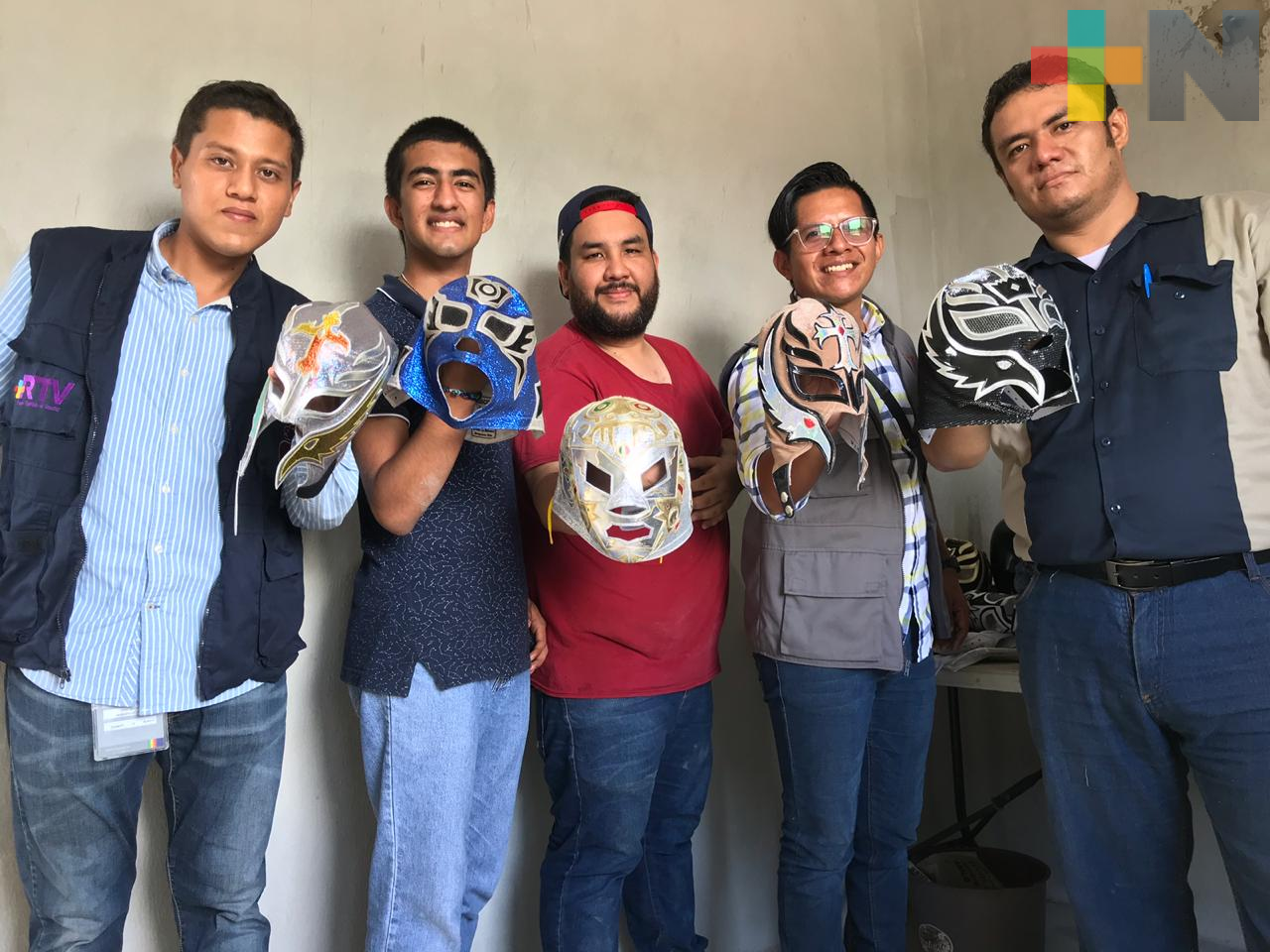 El oficio detrás de una máscara de lucha libre