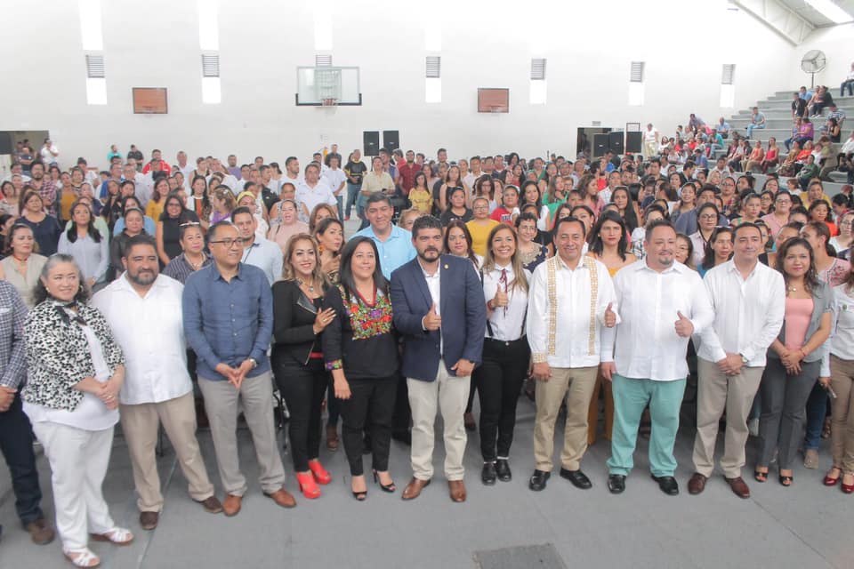 Realizó SEV la entrega de cambios de adscripción y órdenes de presentación