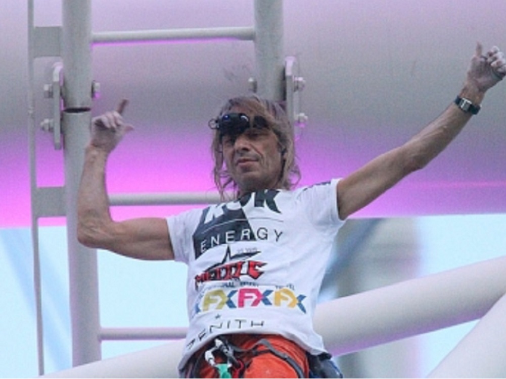 “Spiderman” francés escala rascacielos de Frankfurt
