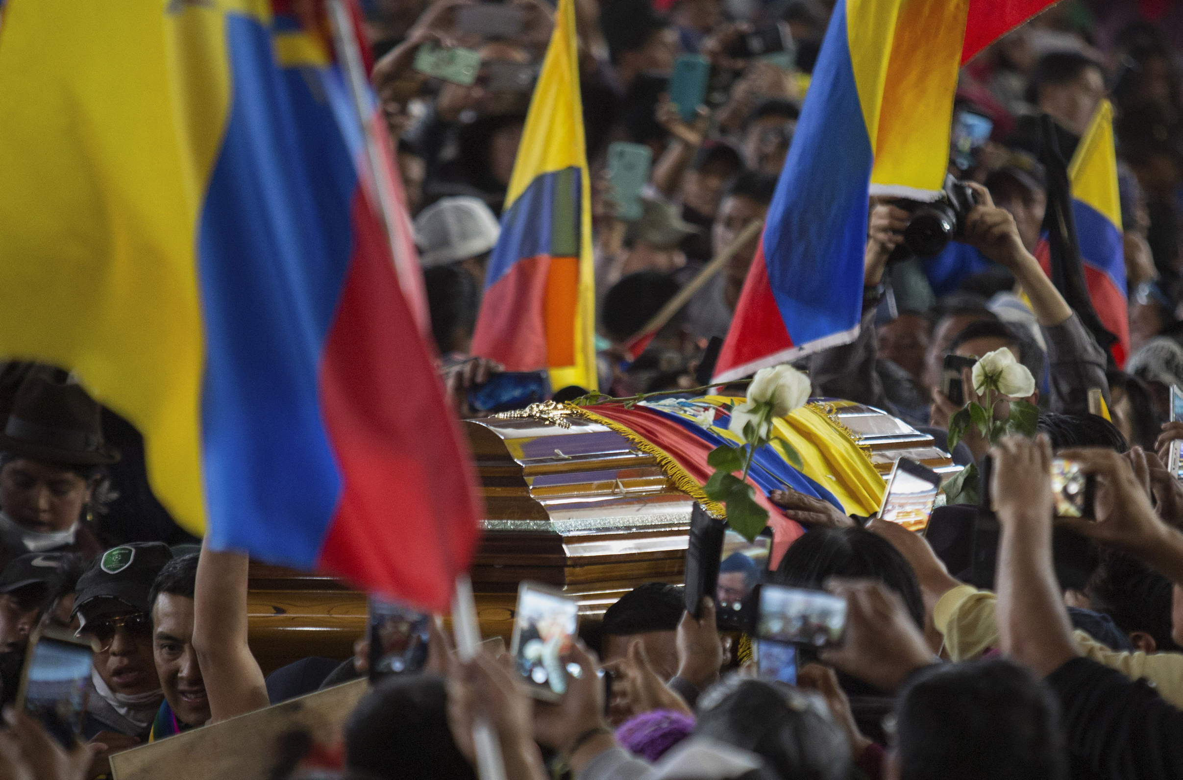 HRW insta a Ecuador investigar violencia extrema en las protestas