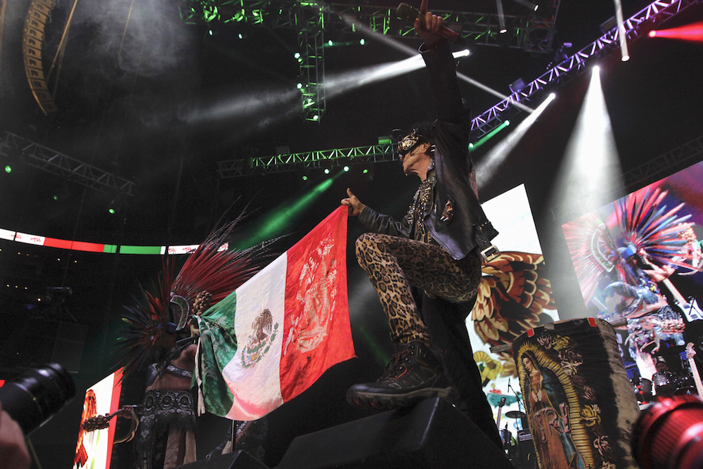 El Tri celebra con la raza Medio Siglo Rocanroleando