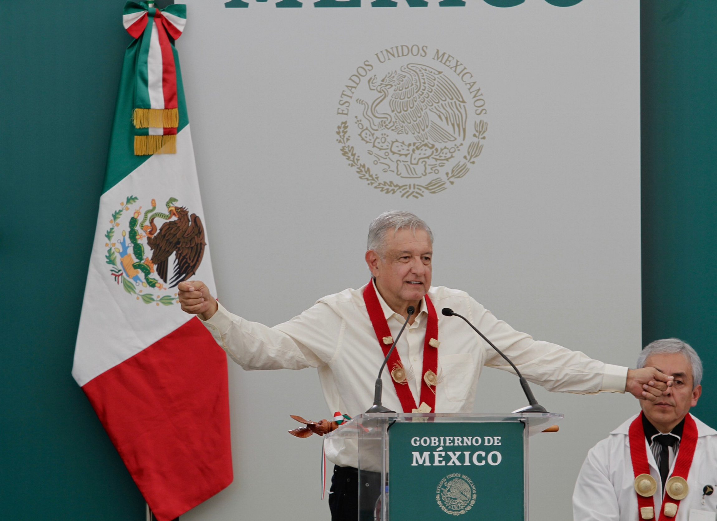 López Obrador cierra semana con aprobación al alza