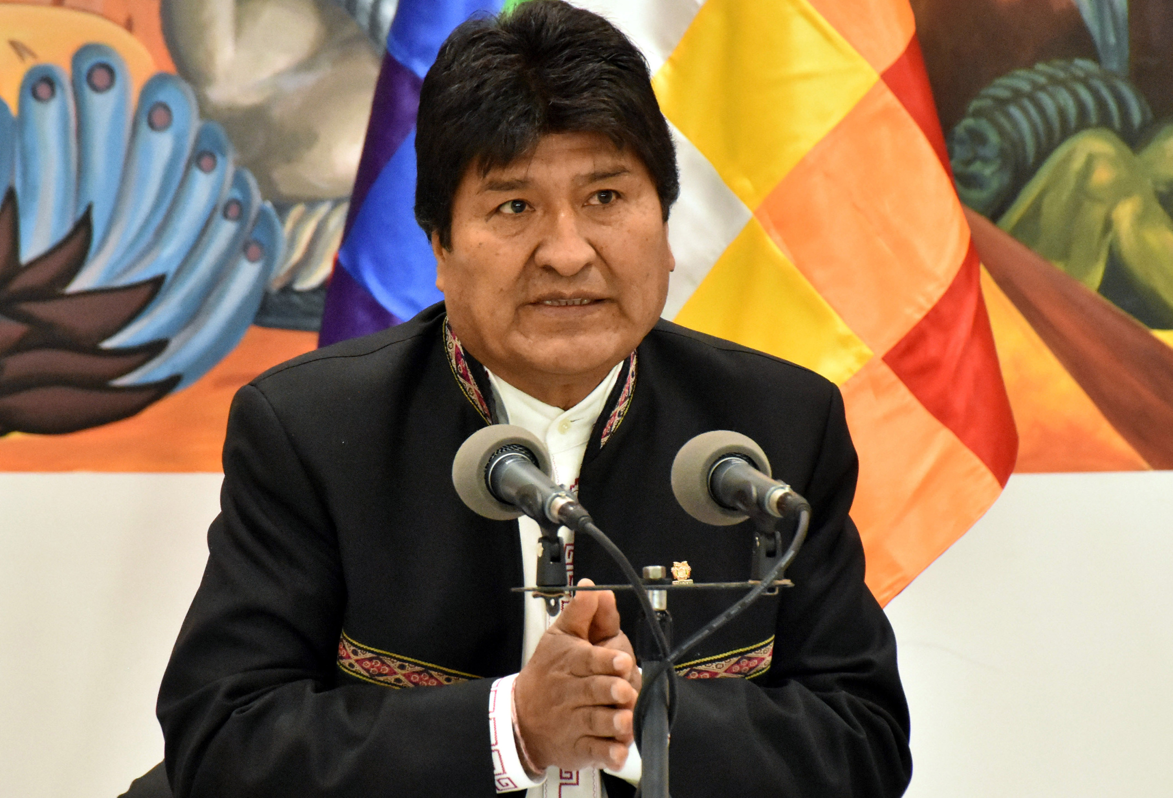 Evo Morales descarta renunciar y ratifica nuevas elecciones