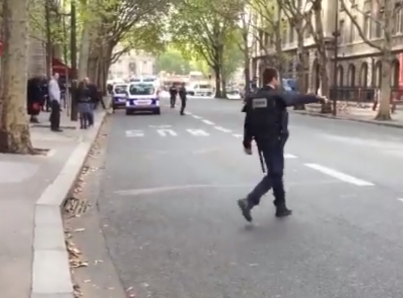 Ataque con cuchillo en jefatura de Policía de París deja cuatro muertos