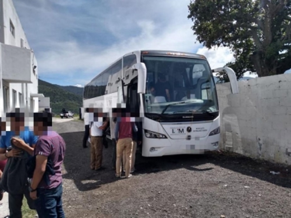 Auxilia Seguridad Pública a 98 migrantes, en Nogales