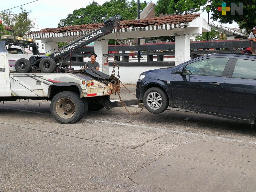 Delegación de Tránsito de Coatzacoalcos refuerza operativos en primer cuadro de la ciudad