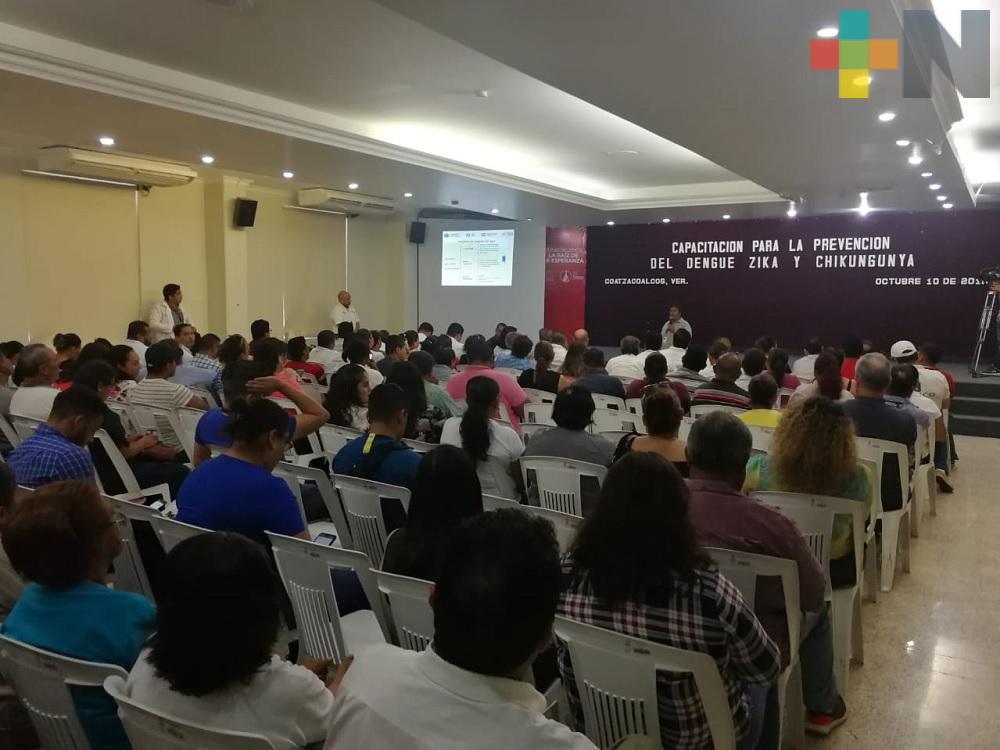 Jurisdicción Sanitaria XI capacita a trabajadores de ayuntamiento para combatir dengue en Coatzacoalcos
