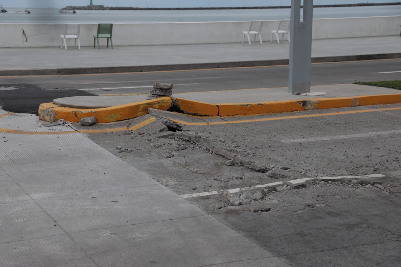Urge CMIC al alcalde Fernando Yunes, a atender de inmediato el deterioro del boulevard Manuel Ávila Camacho
