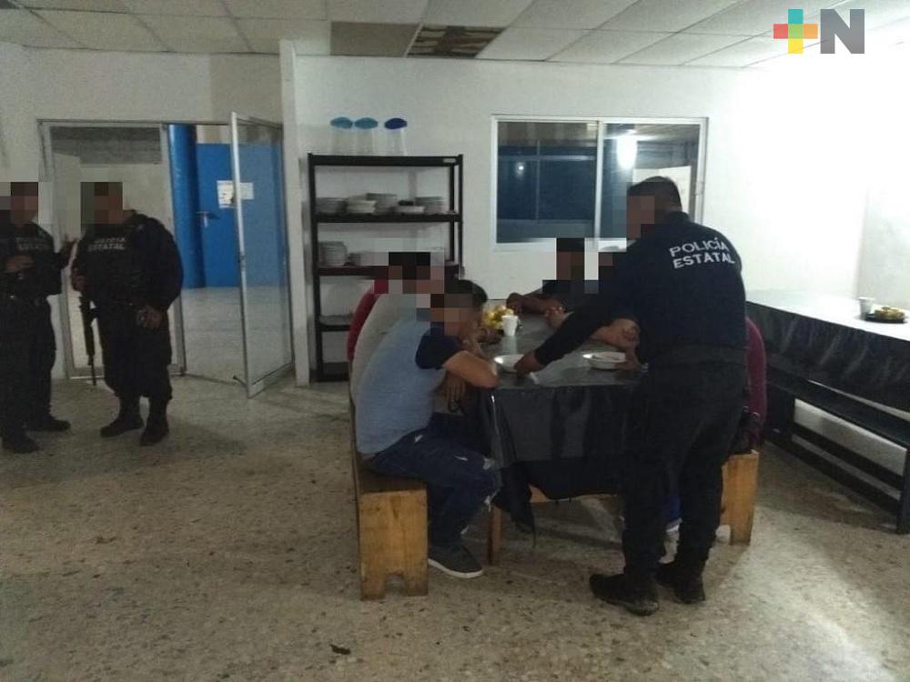 Resguarda SSP a 15 migrantes centroamericanos; seis detenidos