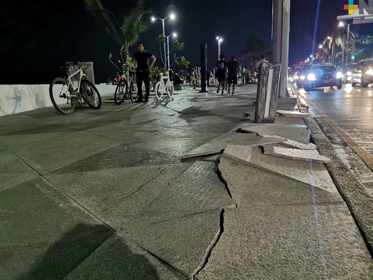 A menos de un año de remodelado, bulevar Manuel Ávila Camacho en Veracruz tiene deterioros