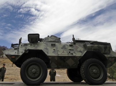 Alemania y Francia suspenden venta de armas a Turquía