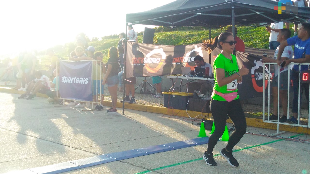 Claudia Márquez y Javier Hernández ganaron la Carrera de Coatza 2019