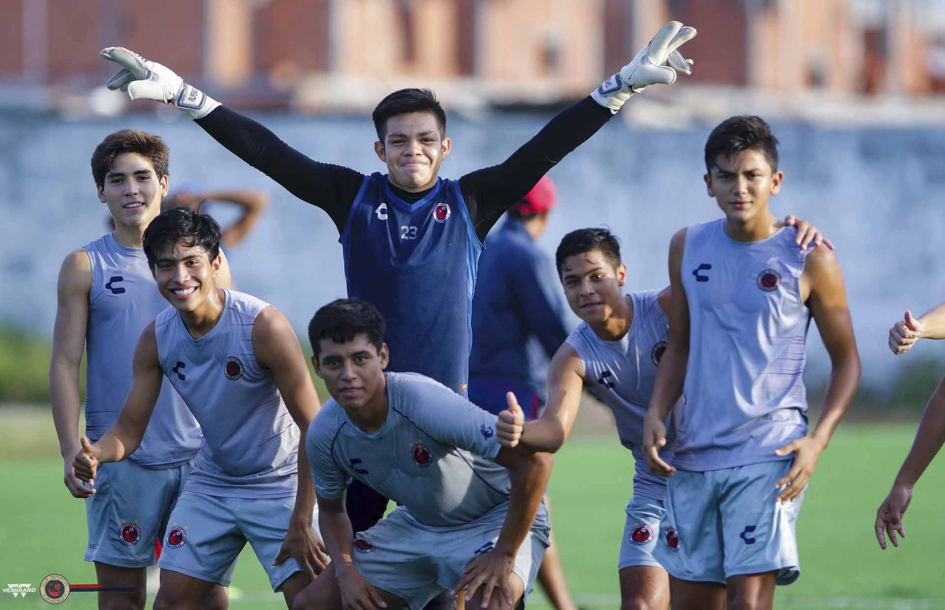 Sub 20 de Tiburones en zona de liguilla, sub 17 podría meterse en la pelea